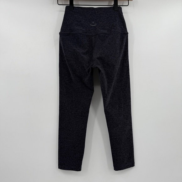 Beyond Yoga Leggings Women Small Heather Gray Capri Active Lounge Gym Stretch - Picture 2 of 10